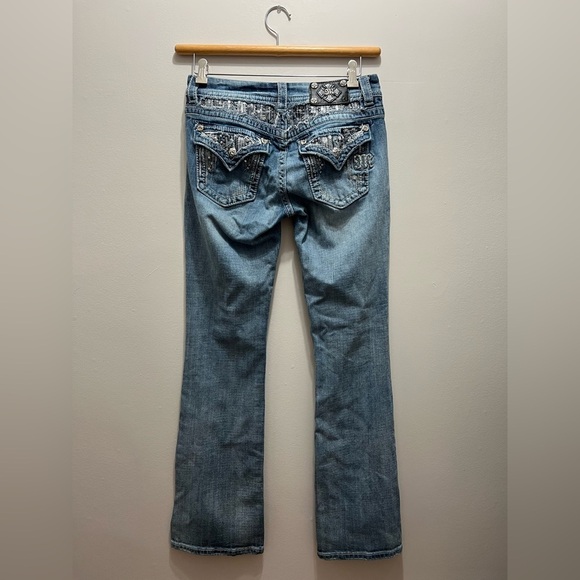 Miss Me Easy Boot Stretch Exclusive Bling Jean Size 28 - Picture 1 of 8